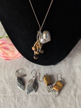 Vintage Free Spirit Jewelry Set Tiger Eye Heart Wing Earrings Romantic Pendant
